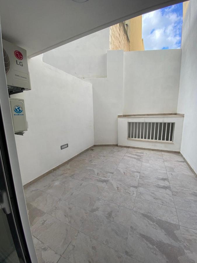 Gzira Two-Bedroom Apartment Exterior foto